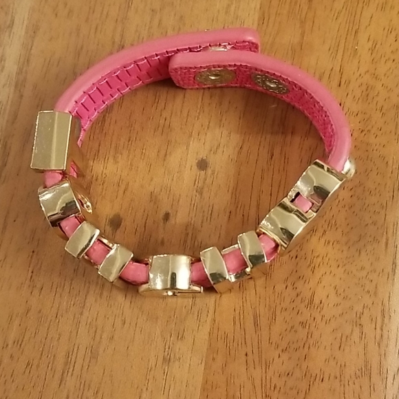 Pink "TOUGH" bracelet - Picture 6 of 7